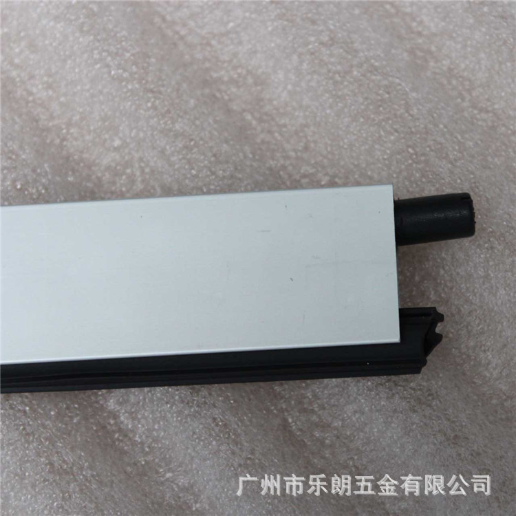 樂(lè)朗五金RDA-31 門(mén)底防塵器