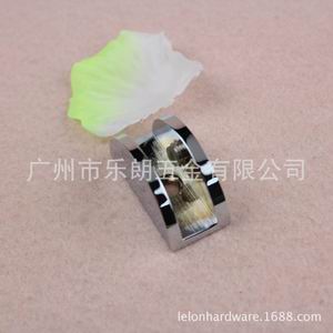 RSA-821 固定夾